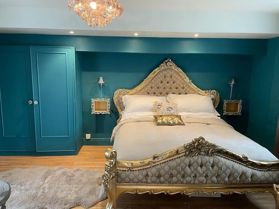 Apartamento The Big Cosy Boudoir Bed + Hot Tub Harvington Exterior foto