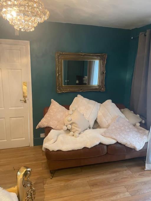 Apartamento The Big Cosy Boudoir Bed + Hot Tub Harvington Exterior foto
